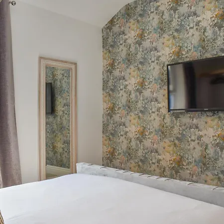 Hyde Away - Uk50212 Scarborough